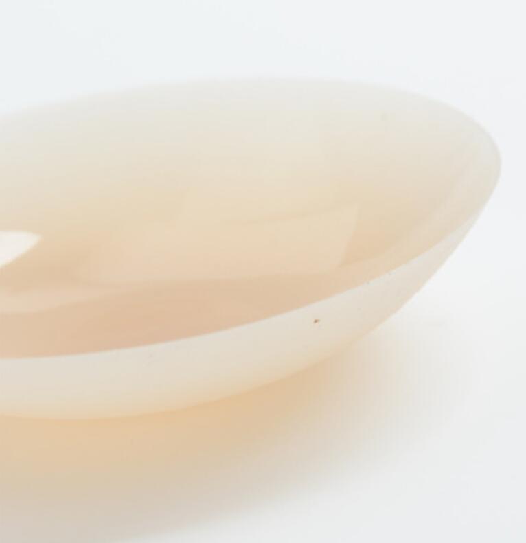 CLOSE UP OF EDGE OF SILICONE NIPPLE COVER